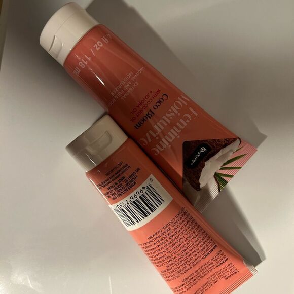 🛍️Coco Bloom Feminine Moisturizer with coconut 🥥 oil + jojoba oil 🎊 - Picture 3 of 9